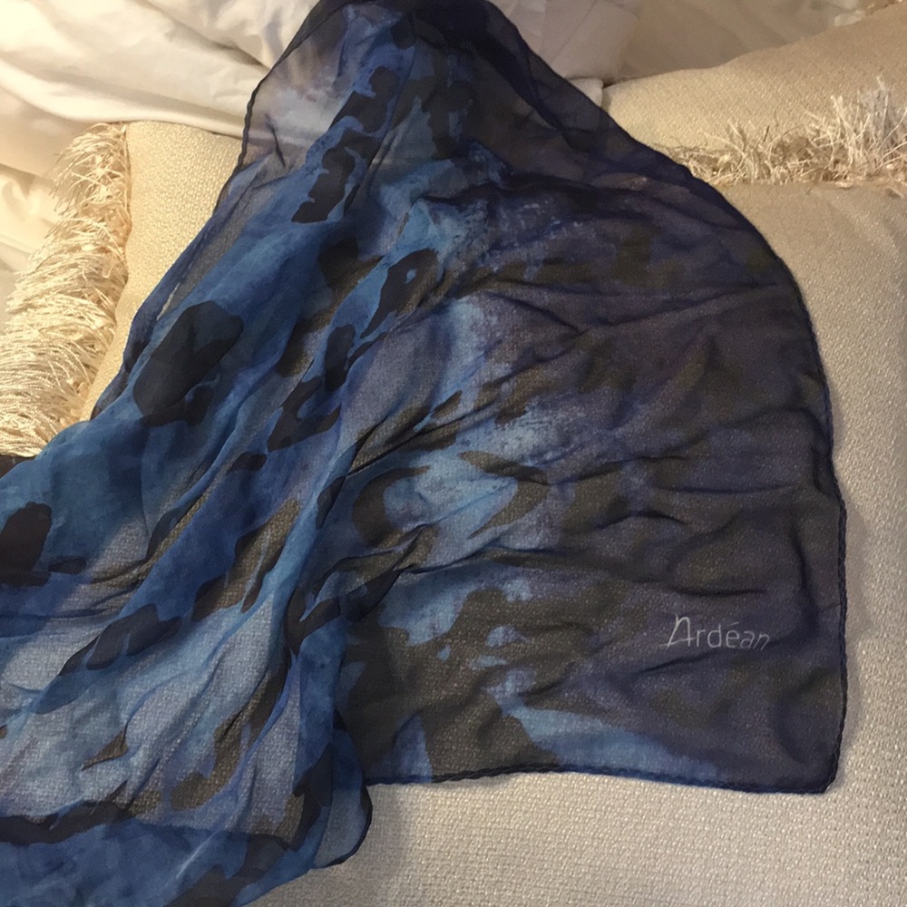 Ardean scarf